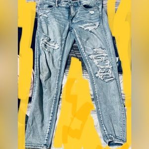 American Eagle next level jeans. Great condition no flaws. Great women’s jeans.